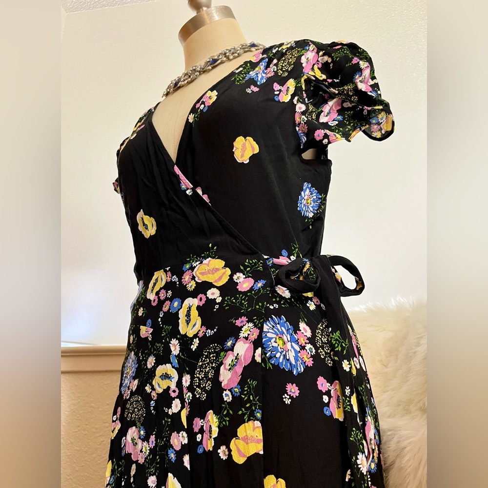 Like NEW!! M Black Floral Jess Wrap Free People Dress